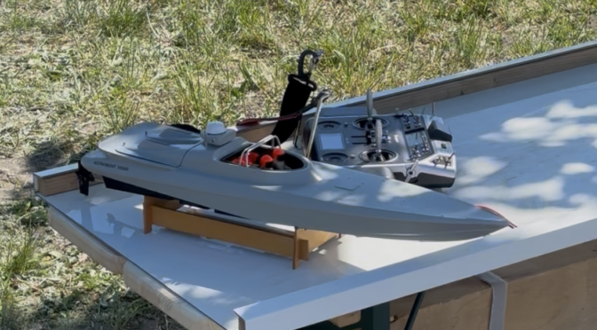 Astroboat V-6000 1/20